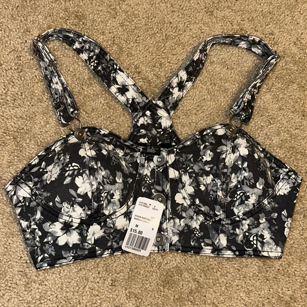 Floral Crop Top 🖤🩶